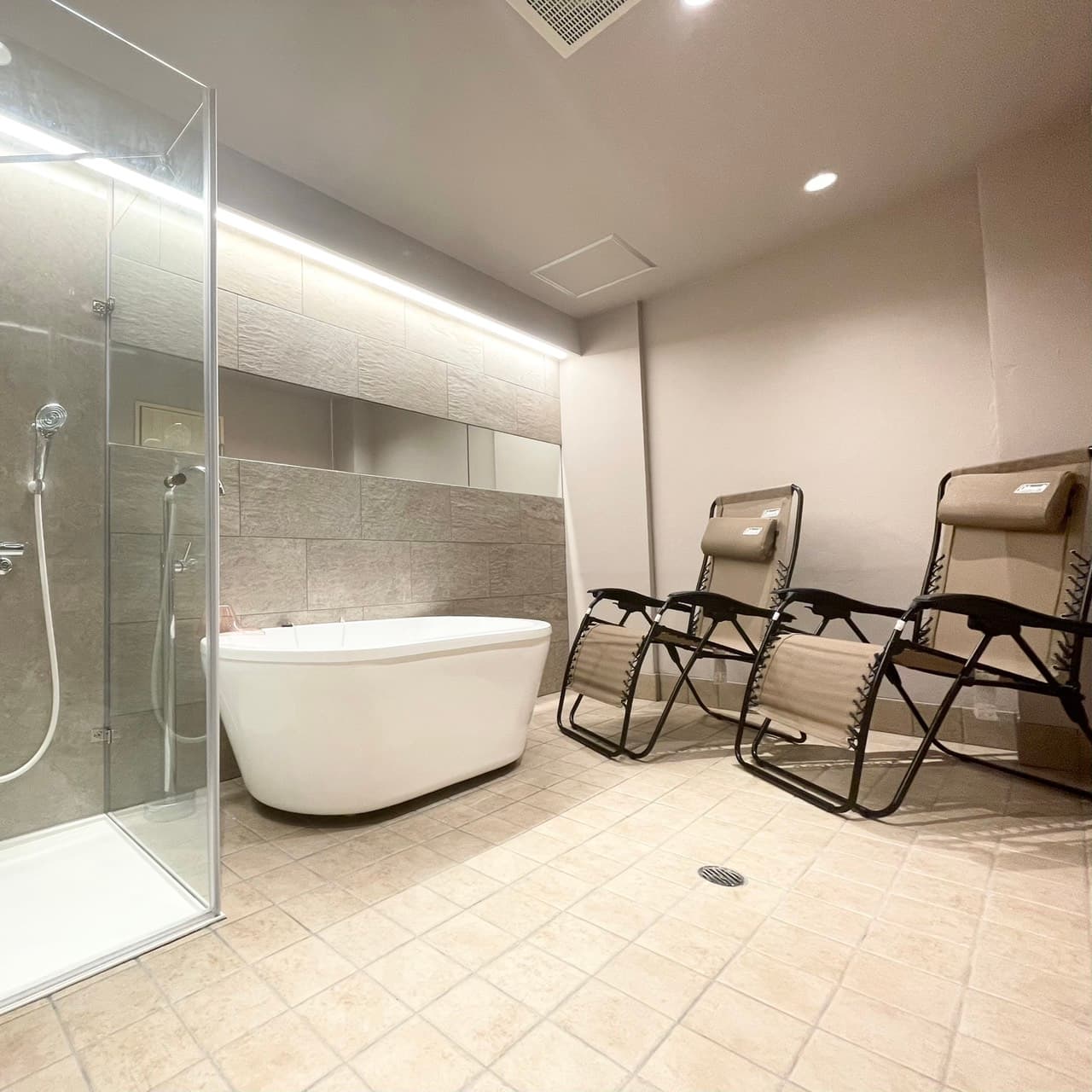 個室サウナとと 南船場店